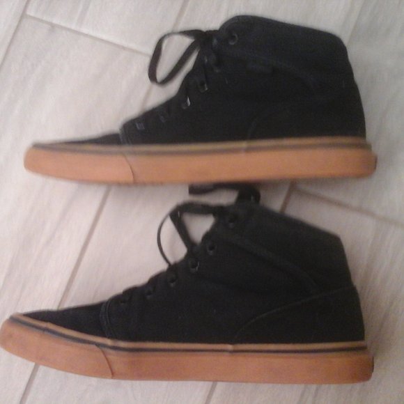 Fila Black Canvas Lace Up  Sneakers Size 7.5M Make Offer - Picture 5 of 8